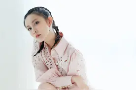 美腿校花孟子义图片