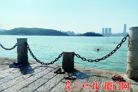 厦门一男子海里游泳时手指被鱼咬伤住院7天！医生：应及时就医图片