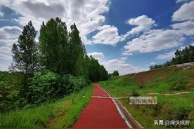 漫步在自贡东北部的长滩河畔图片