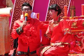 陈州失去双腿流浪街头，一女孩陪聊28天后问：我能跟你走吗？图片