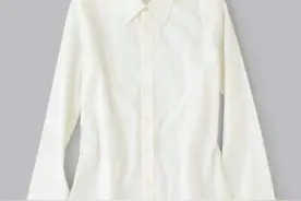 白色衣服衣领污垢、滴上油迹、久穿变黄该怎么办？妙用方法好解决图片