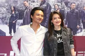 舒淇夫妇罕见合体，冯德伦穿紧身裤妖娆，甜蜜注视少女打扮的舒淇图片