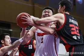 CBA排名：广东35分大胜重回前三！广州逆转坐7望6，首钢重回前8图片