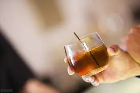 朋友之间共同饮酒，需要注意的事项有哪些？图片