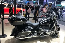 广州车展：40万以上的宝马R18新款摩托展出，哈雷机车能接招吗？图片