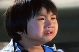 小小彬2岁出道挣钱,亲爸买豪宅,后妈整容,皮肤溃烂亲爸却不给医治图片