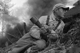 1953年，河南一位招待所领导看报纸，发现身边清洁工竟是特等功臣图片