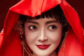 明星结婚都爱这3款「中式礼服」喜庆不俗气 超吸睛图片
