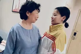 “错换人生”熊磊陪杜新枝过节场面温馨：人生如戏，全靠演技图片