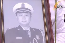 全国道德模范候选人集中公示丨陈陆：洪水中的那一抹“忠诚蓝”图片