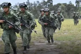 受疫情影响 新加坡武装部队收紧训练措施图片