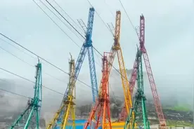 白鹤滩缆机群构筑安全吊运“空中走廊”图片