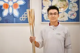 “奥运上瘾者”侯琨，走遍47个主办城市后，他还要为万人宣讲奥运文化图片