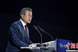 文在寅称韩国将斥资打造智能城市 创造15万个岗位图片