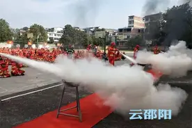 邵阳拍客丨消防安全教育进校园 增强孩子安全意识图片