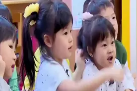 唐志中女儿蜜蜜竟是妹控，对妹妹香香各种保护视频封面