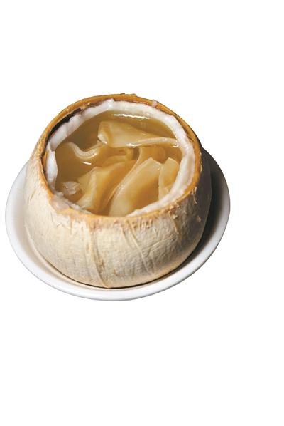花胶竹丝鸡虫草花汤 2026年花胶煲竹丝鸡