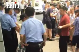 上海杀害小学生案一审 检方：动机极其险恶 手段极其残暴视频封面