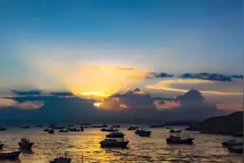 镜头记录温情与故事，看中国飞速发展的“这些年”视频封面