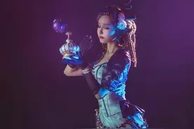 第五人格薇拉奈尔cos 调香师初始时装尽显神秘感图片