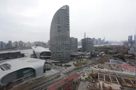 为建江浦路隧道，这幢116岁老洋房分成四部分平移，2021年“原路返回”恢复原样视频封面