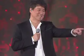周华健演绎经典老歌《朋友》好治愈，让人无法抗拒！视频封面