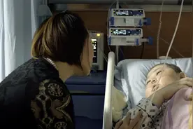 “妈妈，我顶不住了怎么办……”，病房里的母子对话催人泪下视频封面