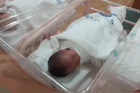 新生儿有这些禁忌，这些方式会对宝宝造成伤害图片