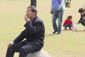 更严格！杭州禁烟力度越来越大，在自己办公室里抽烟也不行！视频封面