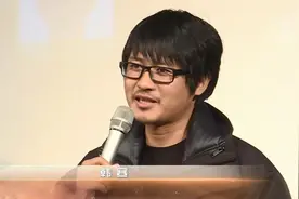 韩寒“中戏”大方分享创作经验《飞驰人生》春节档先求不亏本视频封面