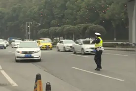 重庆九龙坡：假车牌假行驶证等将被视为交通失信行为从严处罚视频封面