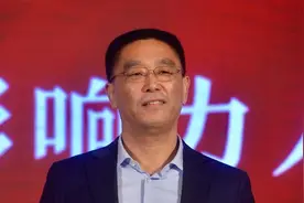 蓝光控股集团董事局主席杨铿：慈善事业没有终点｜经济影响力人物视频封面