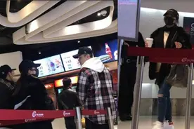 邓紫棋和富二代男友看电影 体贴主动买零食热饮图片