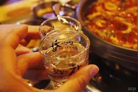 吃饭时碰到领导，该不该一块付钱？3个方法帮你解决图片