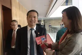 宝安区六届四次党代会召开，区委书记姚任给大家拜个早年！