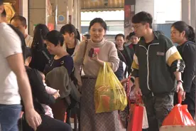 实探广州节日风向标，一德路应节年货稍涨价，市民直呼问题不大视频封面