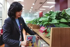 图书管理员张玥：一刻不得闲 书香能致远图片