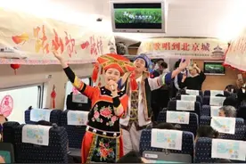 春运路上的对唱 “我从来没听过这么原汁原味的山歌”图片
