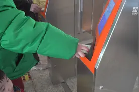 日发送旅客量破十万！郑州东站迎春节前客流高峰视频封面