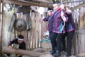 广西侗族村寨年味浓：侗妹打油茶迎春节视频封面
