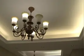 楼上无人居住却频传拖动桌椅的声音 楼下邻居“崩溃”了……图片