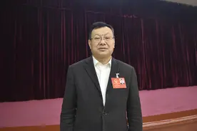 138秒丨省人大代表李奉利：青岛港就是一分部署九分落实视频封面