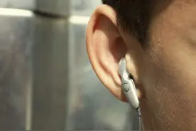 每天戴耳机杀时间，年轻人面临“未老先聋”？图片