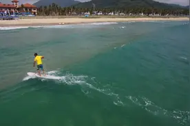 去海南万宁，看冲浪比赛！视频封面