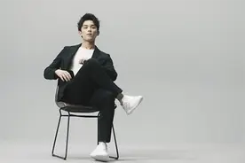 HOGAN中国区代言人吴磊演绎2019春夏全新广告 真我吴磊，多面演绎图片