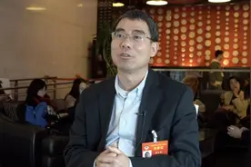房天下董事长莫天全：民营企业应在国际关系中扮演重要角色视频封面