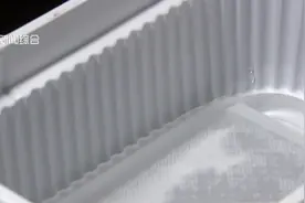 两包方便面火锅或能引燃爆！自热食品标准缺失，存在多项安全隐患视频封面