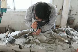 《新华纵横》脱贫攻坚进行时：美好生活“刻”出来（半成品）（高清）视频封面