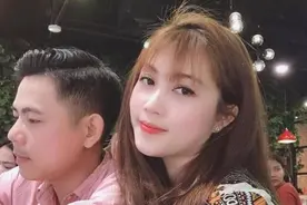 男子在妻子15岁时爱上了她，等了10年将她娶回家图片