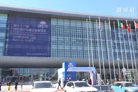 模拟伤员会呼吸？心电图机可穿戴？这个医疗展不一般！视频封面